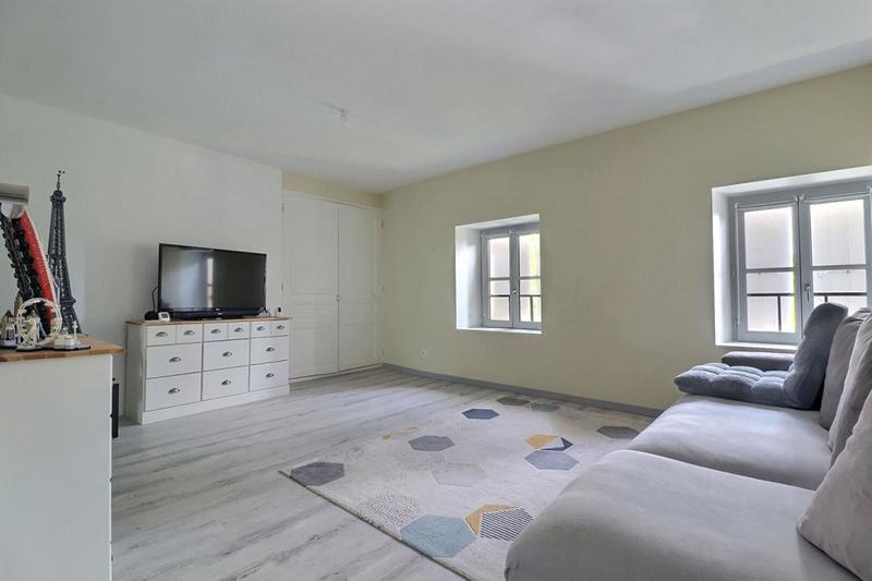 Immeuble - 150 m² - 9 pièces