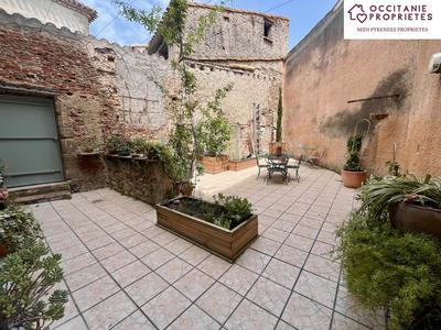 Maison de village - 237 m² - 9 pièces