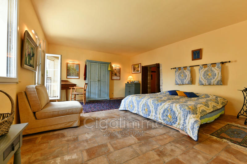 Maison en pierre - 200 m² - 8 pièces