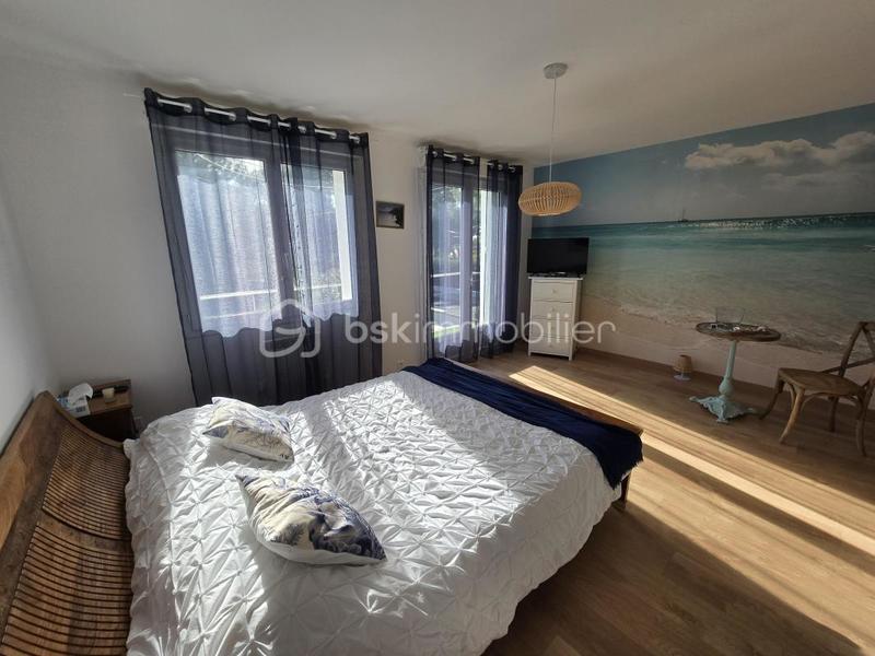 Maison traditionnelle - 202 m² - 7 pièces