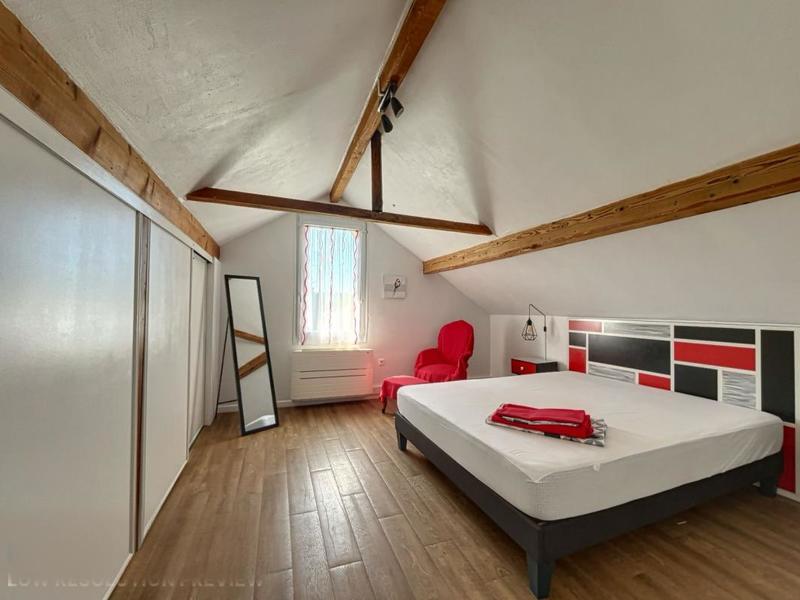 Maison - 250 m² - 7 pièces