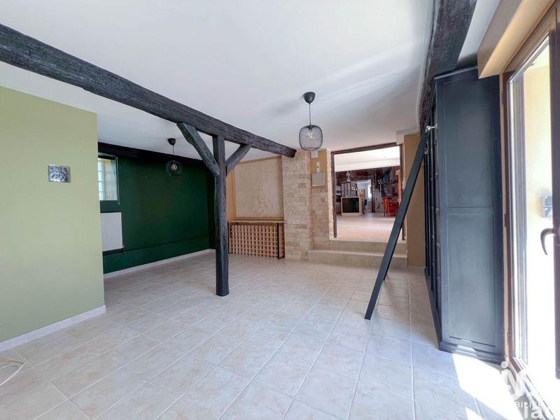 Maison - 280 m² - 6 pièces