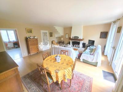 Maison - 105 m² - 5 pièces