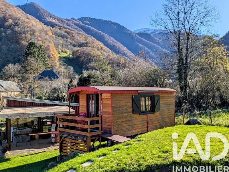 Maison - 300 m² - 15 pièces