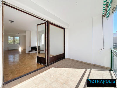 Appartement - 110 m² - 5 pièces