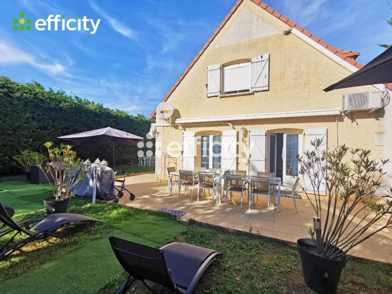 Maison - 163 m² - 8 pièces