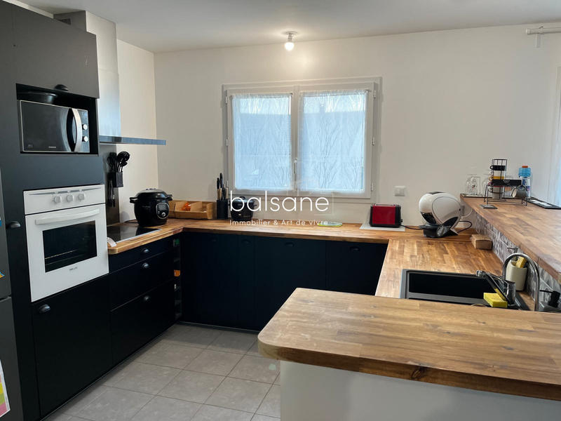 Maison - 95 m² - 4 pièces