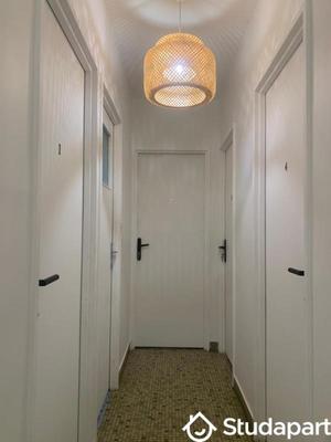 Chambre - 9 m² - 1 pièce