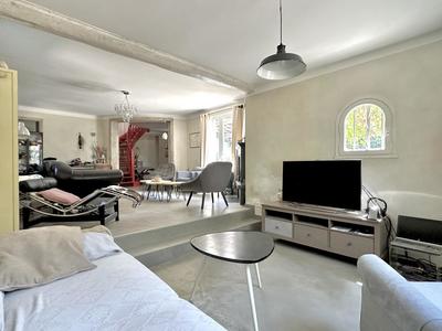 Maison - 188 m² - 6 pièces