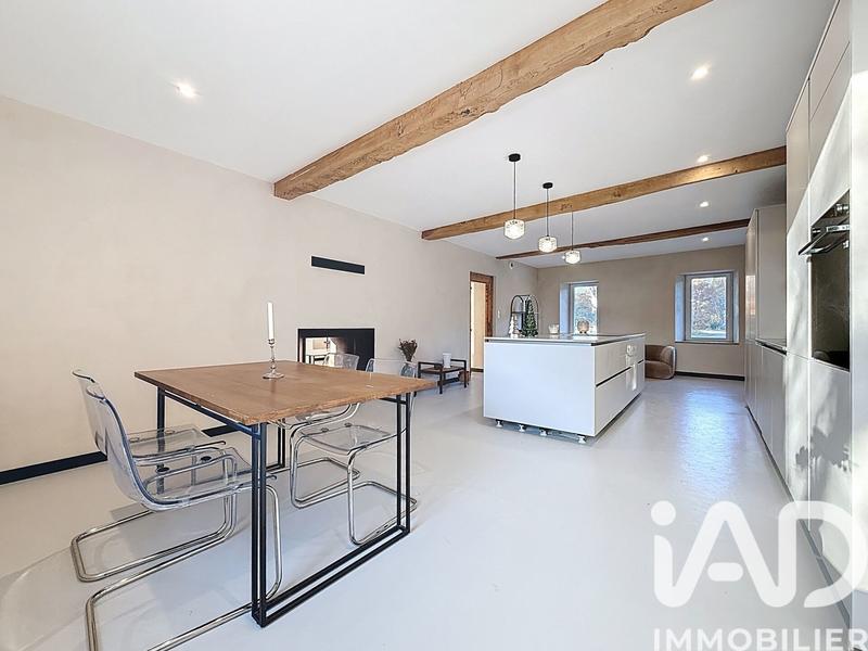 Maison - 373 m² - 15 pièces
