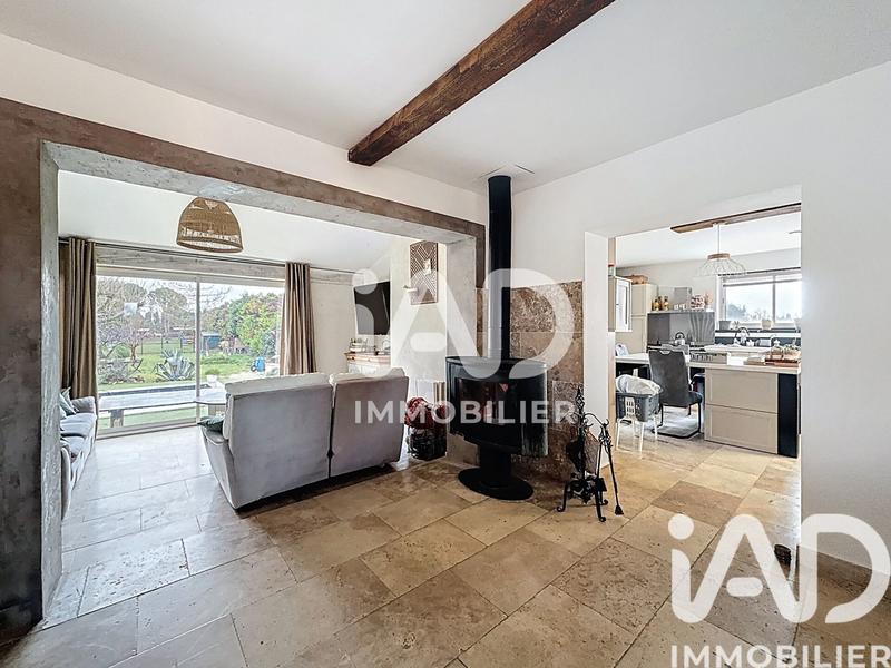 Maison - 250 m² - 7 pièces