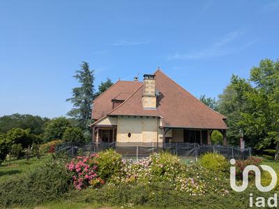 Maison - 309 m² - 12 pièces