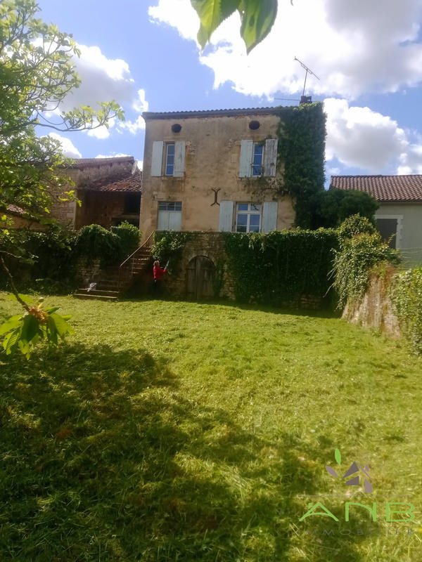 Maison ancienne - 270 m² - 1 pièce
