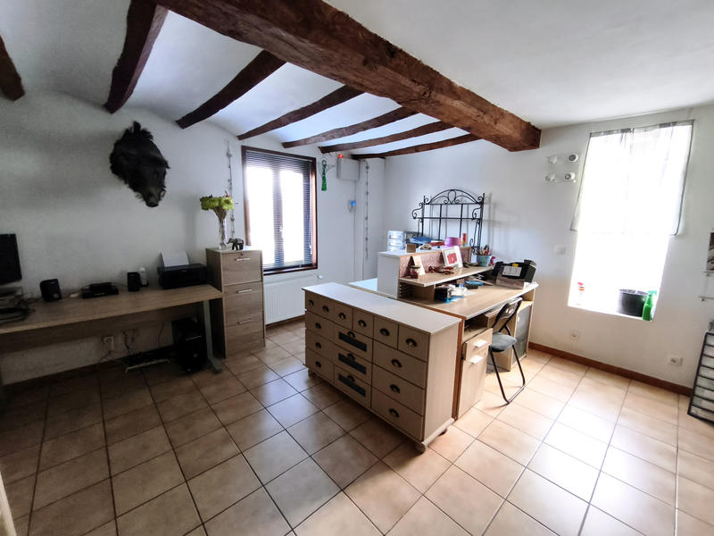 Maison - 181 m² - 7 pièces