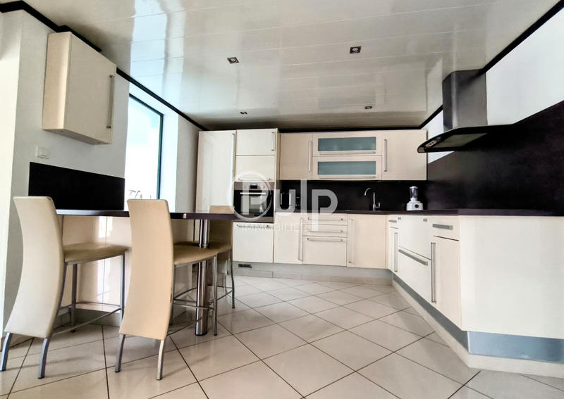 Maison - 120 m² - 5 pièces