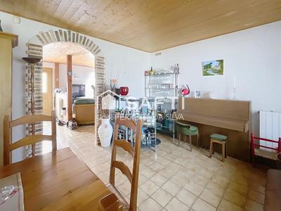 Maison - 167 m² - 10 pièces