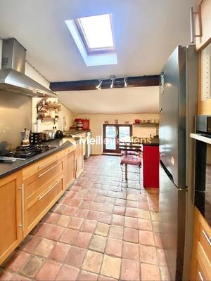 Appartement ancien - 92 m² - 3 pièces