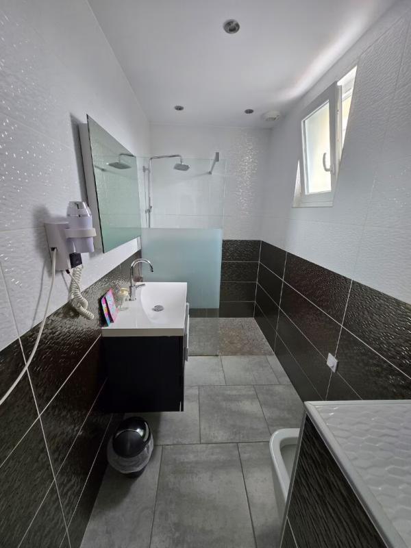 Maison - 168 m² - 7 pièces