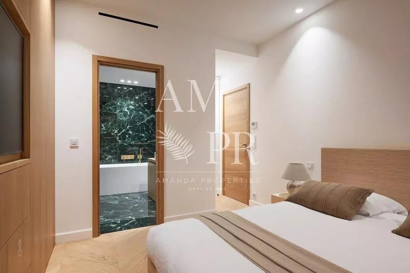 Appartement - 110 m² - 5 pièces