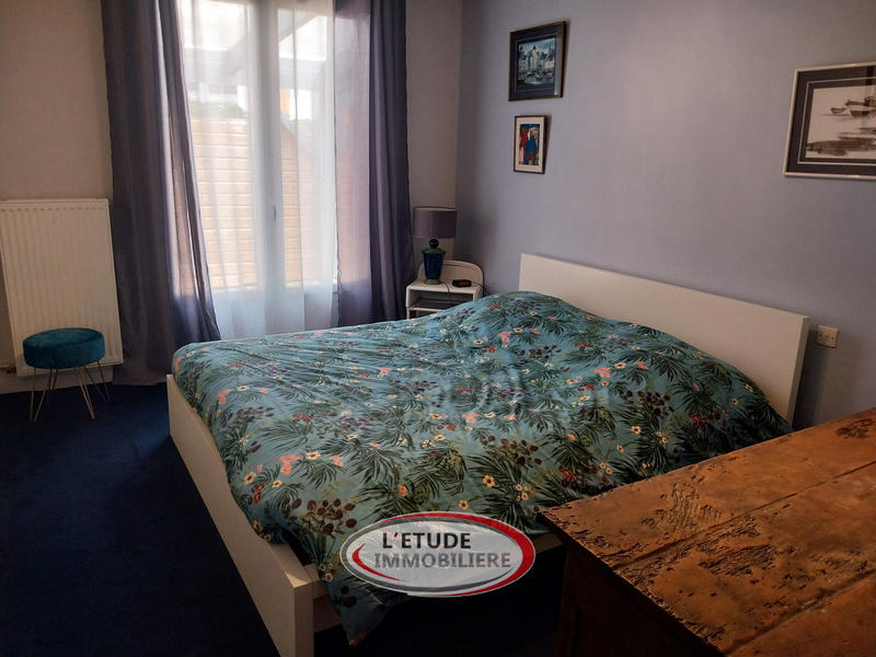 Villa - 222 m² - 8 pièces