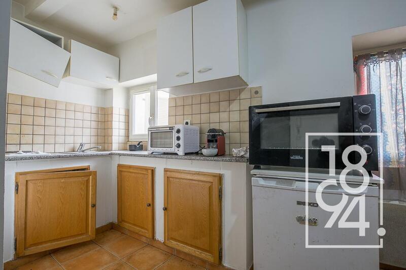 Immeuble - 153 m² - 10 pièces