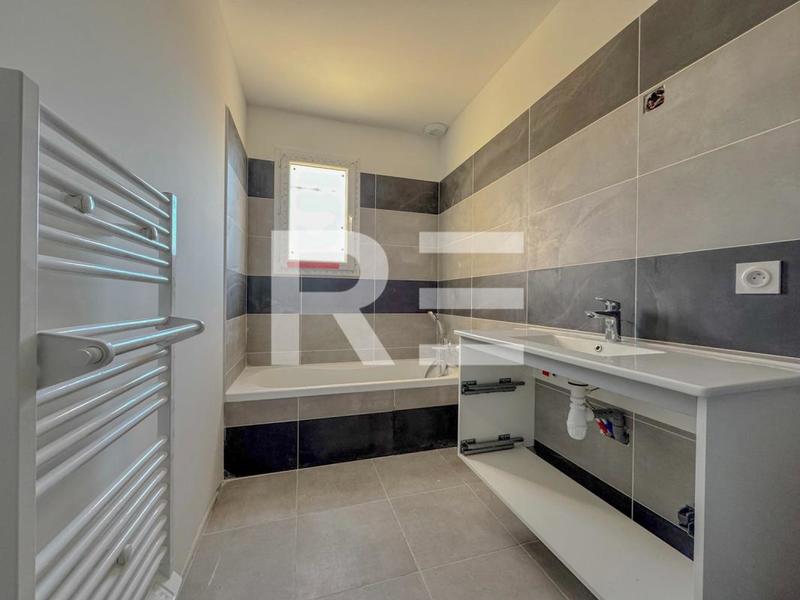 Villa - 84 m² - 4 pièces