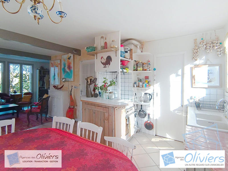 Maison - 185 m² - 8 pièces