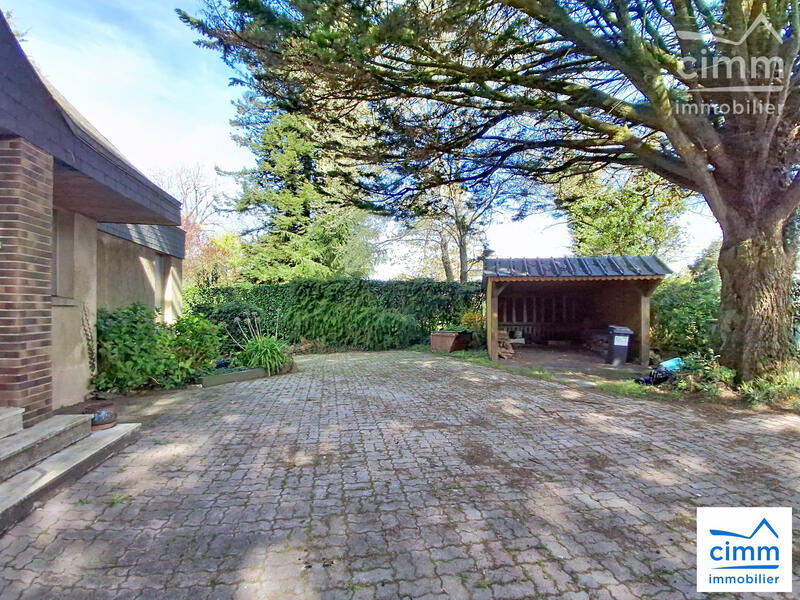 Maison - 215 m² - 5 pièces