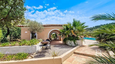 Villa - 290 m² - 8 pièces