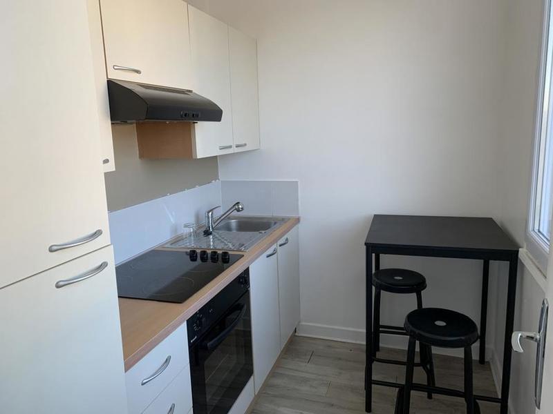 Studio - 25 m² - 1 pièce