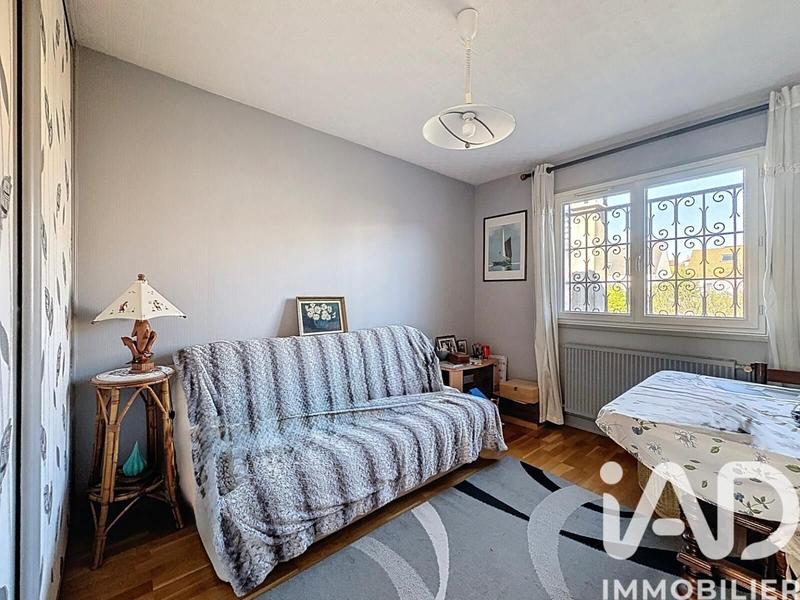 Maison - 111 m² - 6 pièces