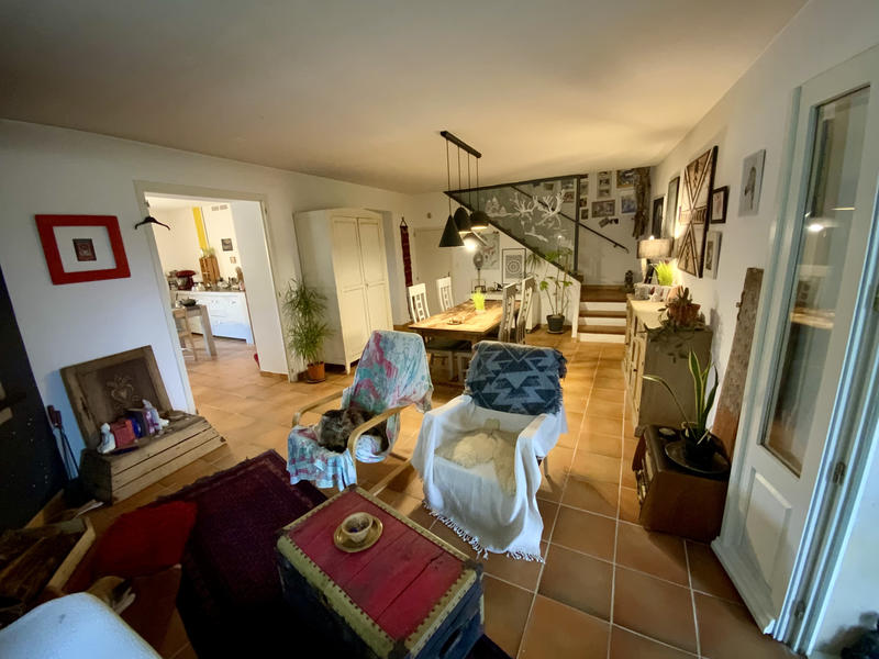 Mas - 600 m² - 7 pièces