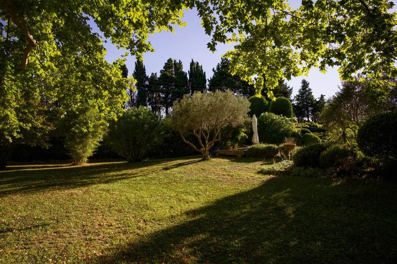 Mas - 460 m² - 14 pièces