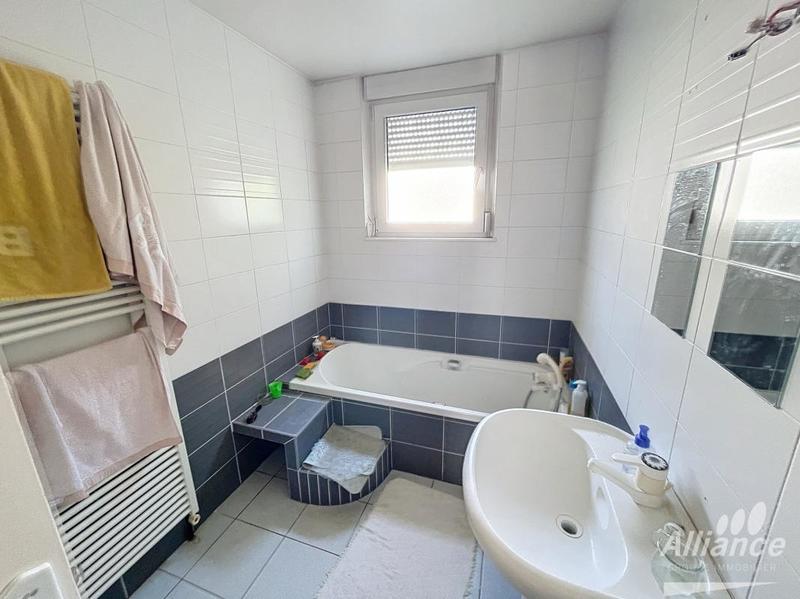 Maison - 220 m² - 10 pièces