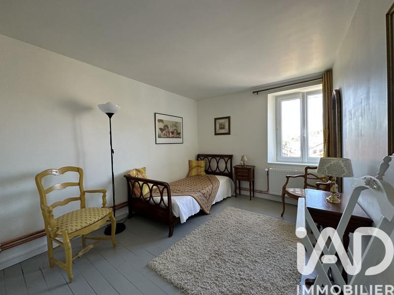 Maison - 189 m² - 8 pièces