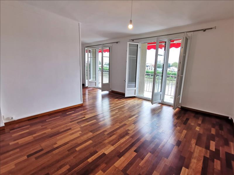 Appartement - 65 m² - 4 pièces