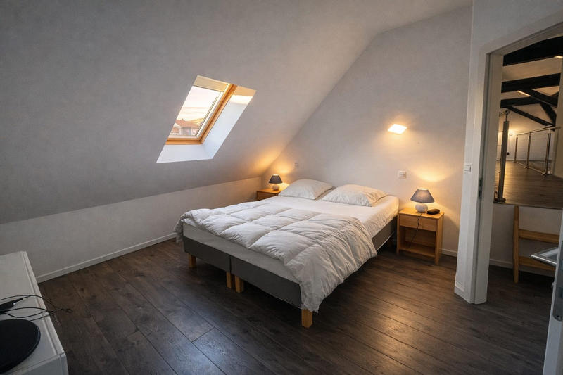 Maison - 260 m² - 6 pièces