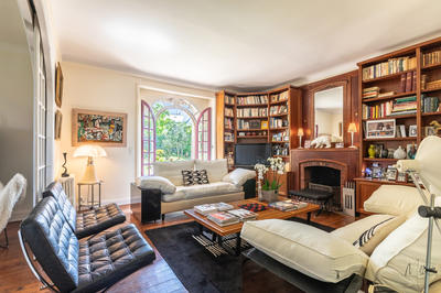 Maison - 214 m² - 6 pièces