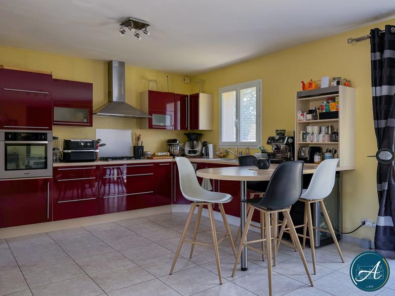 Maison traditionnelle - 140 m² - 6 pièces