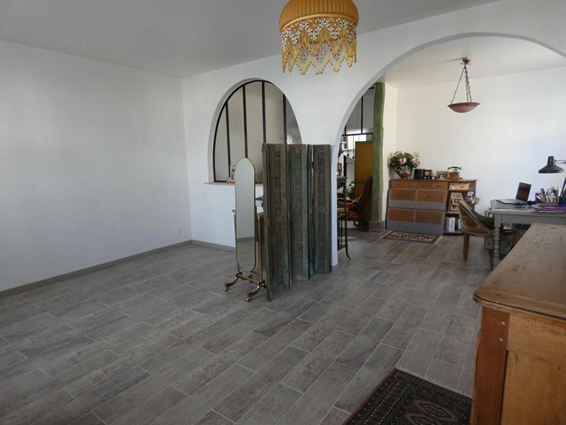 Maison - 220 m² - 7 pièces