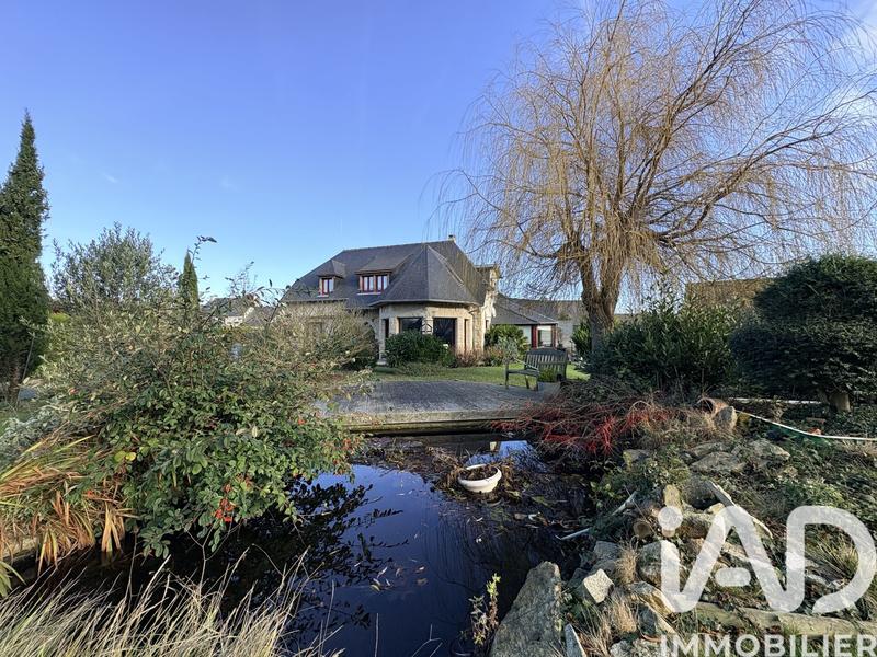 Maison - 232 m² - 7 pièces