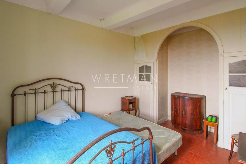 Mas - 300 m² - 13 pièces