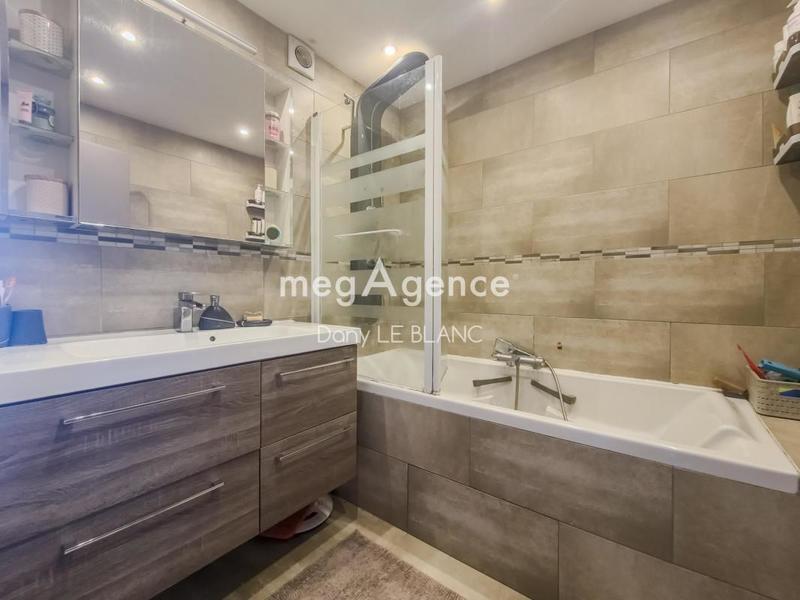 Appartement - 82 m² - 4 pièces