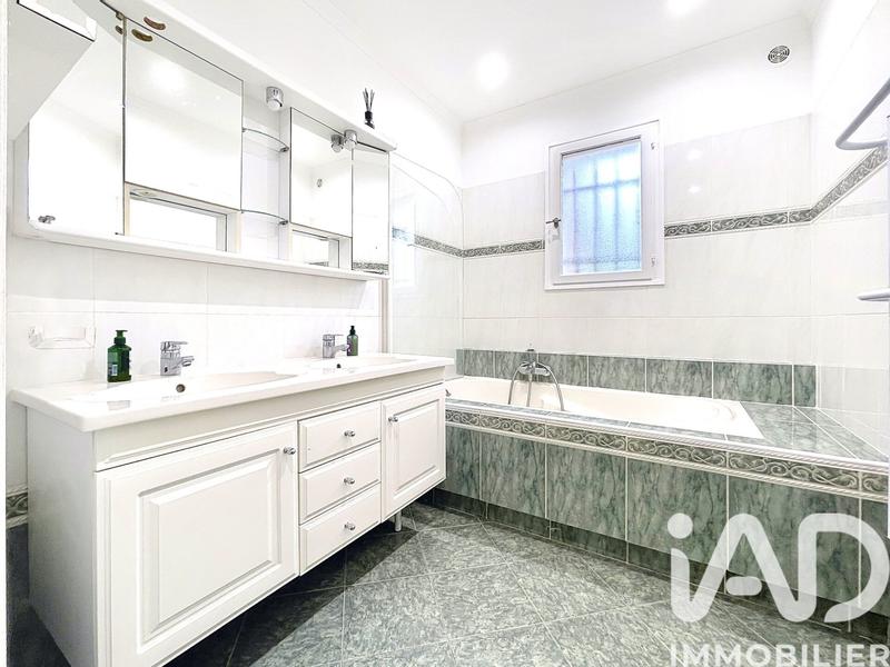 Maison - 118 m² - 4 pièces