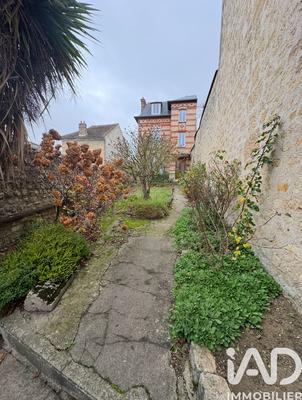 Maison - 153 m² - 8 pièces