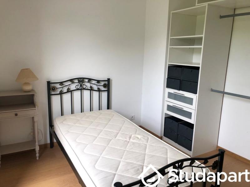 Chambre - 10 m² - 1 pièce