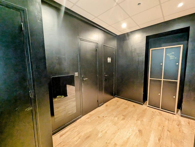 Local d'activités - 81 m²