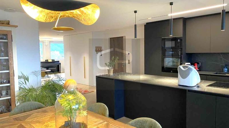 Appartement ancien - 130 m² - 4 pièces