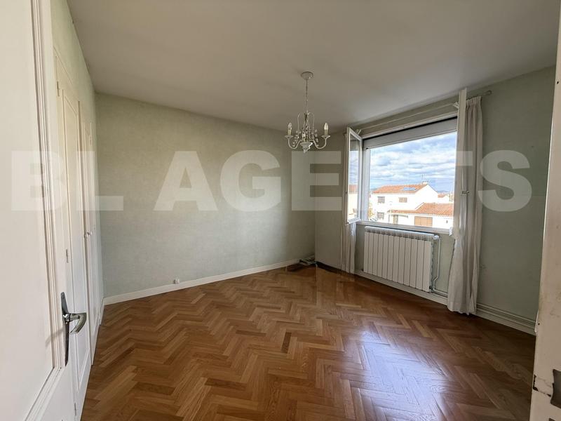 Maison jumelée - 112 m² - 6 pièces