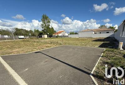 Terrain - 700 m²